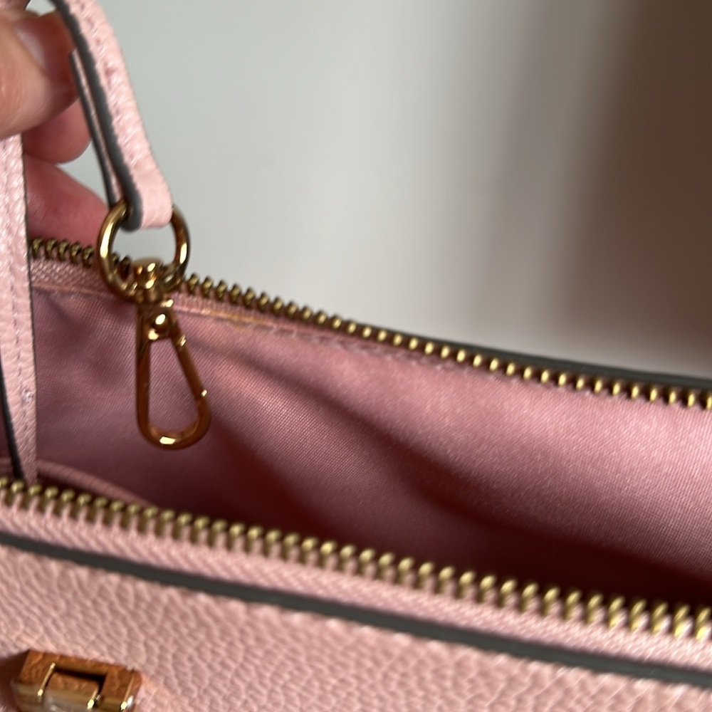 Summer Pink ! Love & Lore Purse - Picture 4 of 10